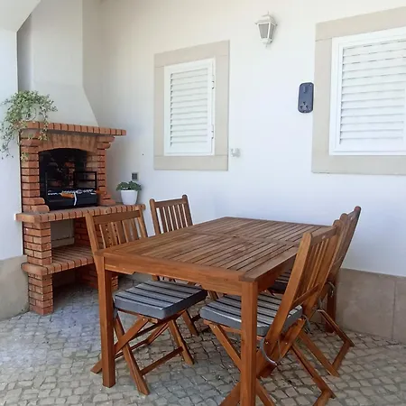 Casa Rosas - Moradia Com Jardim E Churrasco, Charneca Da Cotovia 빌라 세심브라