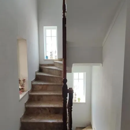 빌라 Casa Rosas - Moradia Com Jardim E Churrasco, Charneca Da Cotovia