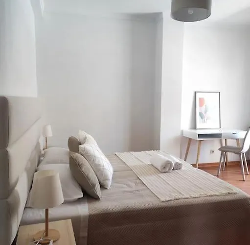 Casa Rosas - Moradia Com Jardim E Churrasco, Charneca Da Cotovia Вилла Сесимбра