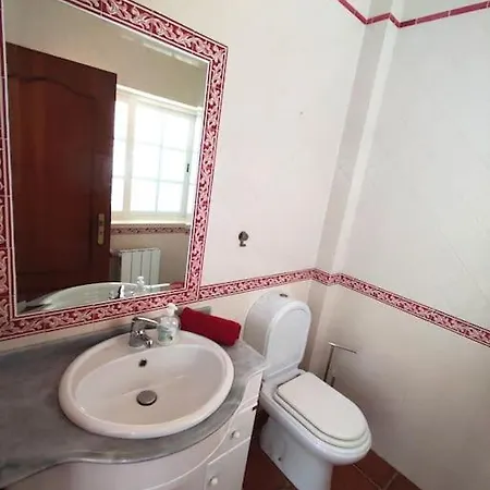 Villa Casa Rosas - Moradia Com Jardim E Churrasco, Charneca Da Cotovia Sesimbra