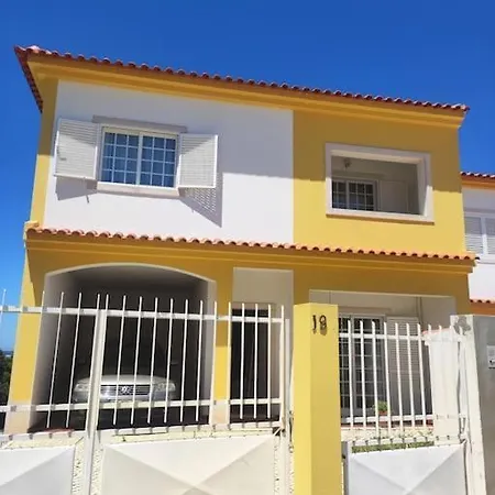 וילה Casa Rosas - Moradia Com Jardim E Churrasco, Charneca Da Cotovia *
