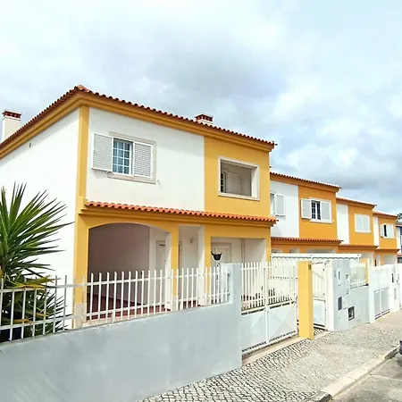 Casa Rosas - Moradia Com Jardim E Churrasco, Charneca Da Cotovia