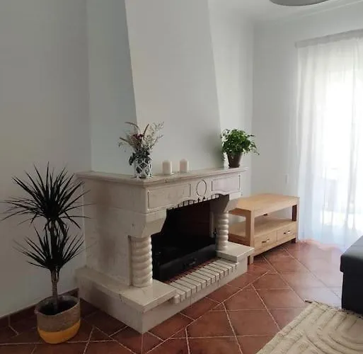 Casa Rosas - Moradia Com Jardim E Churrasco, Charneca Da Cotovia *