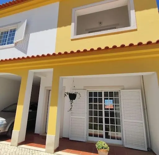 别墅 Casa Rosas - Moradia Com Jardim E Churrasco, Charneca Da Cotovia *