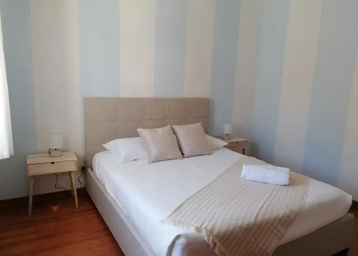 Casa Rosas - Moradia Com Jardim E Churrasco, Charneca Da Cotovia 塞辛布拉