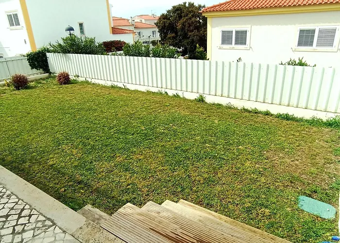 Casa Rosas - Moradia Com Jardim E Churrasco, Charneca Da Cotovia 别墅 *